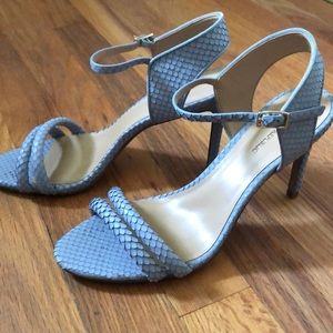 Banana republic ankle strap snake skin heels 7.5